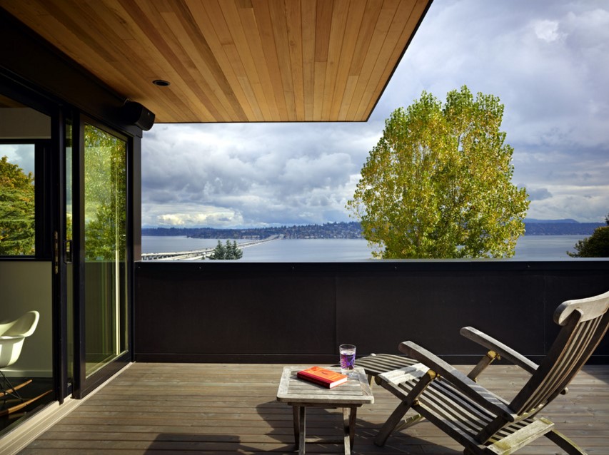 Cycle House modern deck - seattle